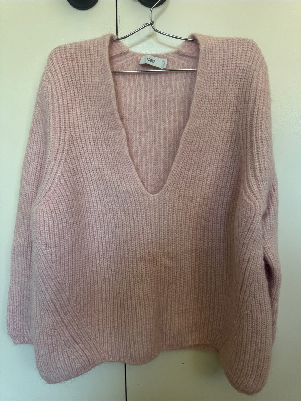 CLOSED Oversized Soft Pink V-Neck Ribbed Knit Sweater